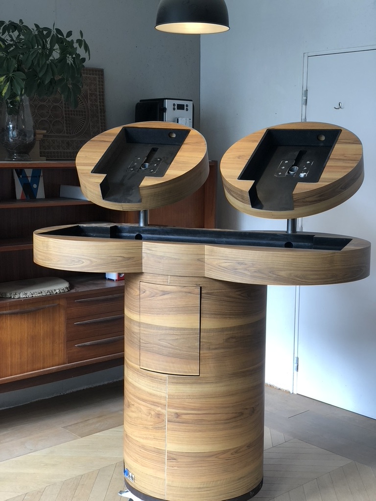 DJ booth sur mesure — vue d'ensemble, Atelier EGEA